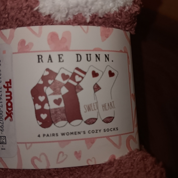 Rae Dunn Valentine's ladies socks. Set of 4 - Picture 4 of 4